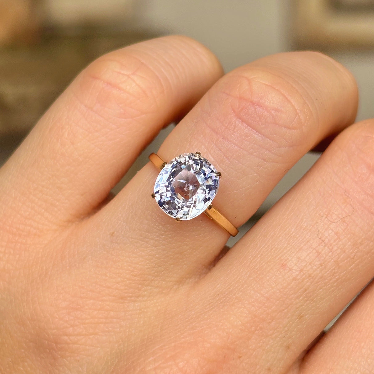 Antique, single-stone lilac sapphire ring 14ct yellow gold