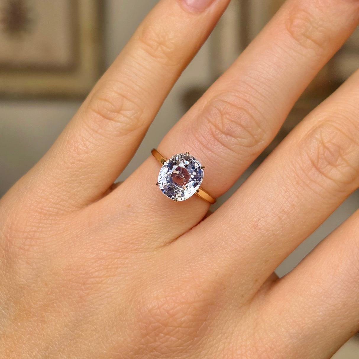 Antique, single-stone lilac sapphire ring 14ct yellow gold