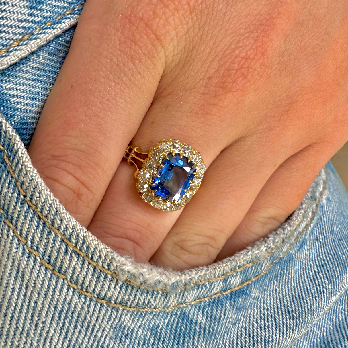 Antique, ceylon sapphire and diamond cluster ring, 18ct yellow gold