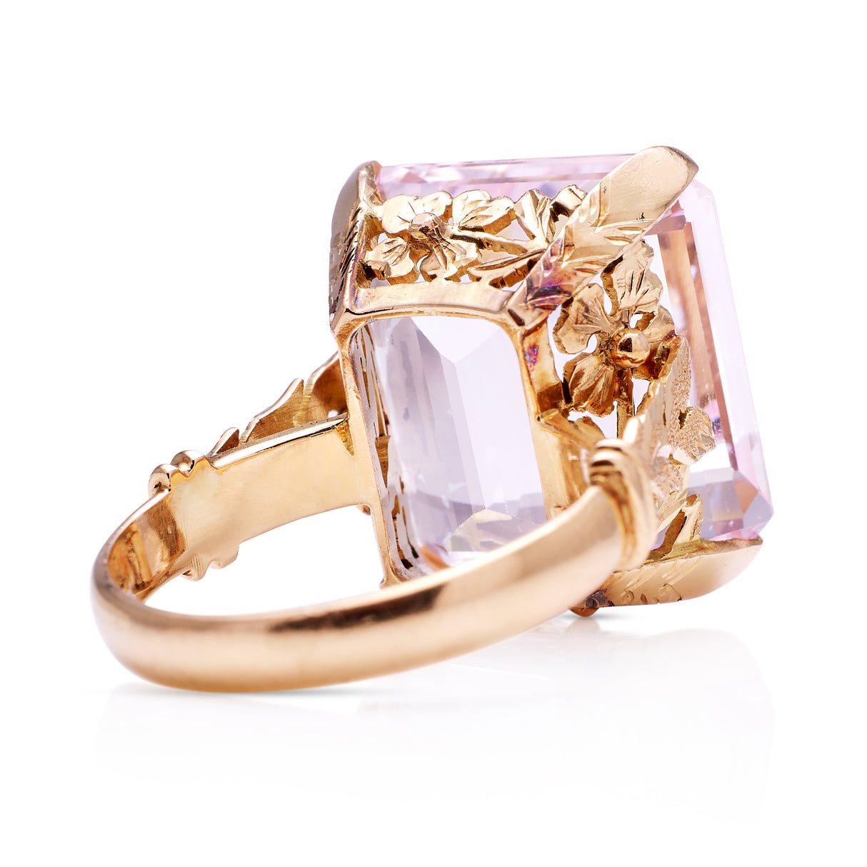 Morganite cocktail ring, rear view.