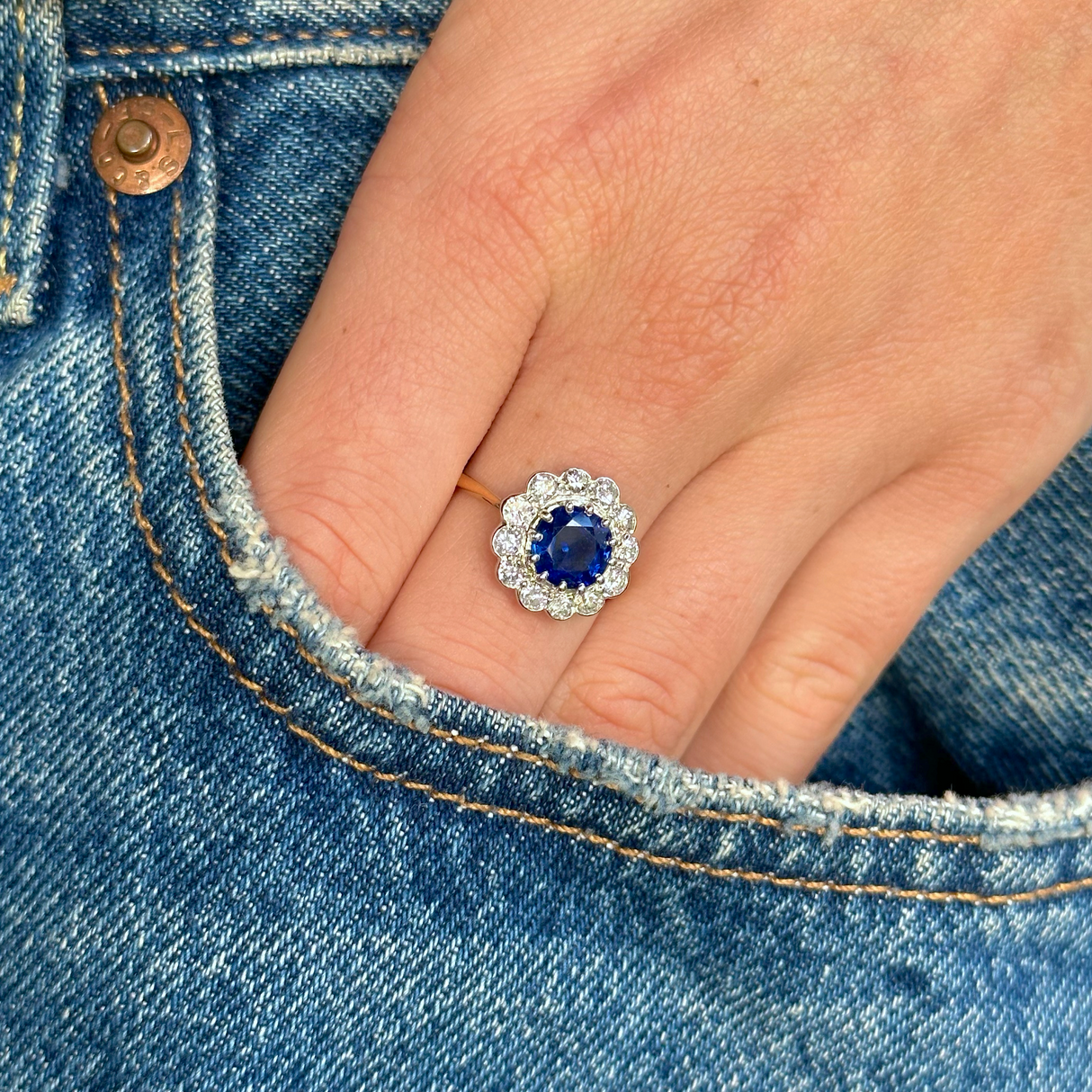 Art Deco, sapphire & diamond daisy cluster engagement ring