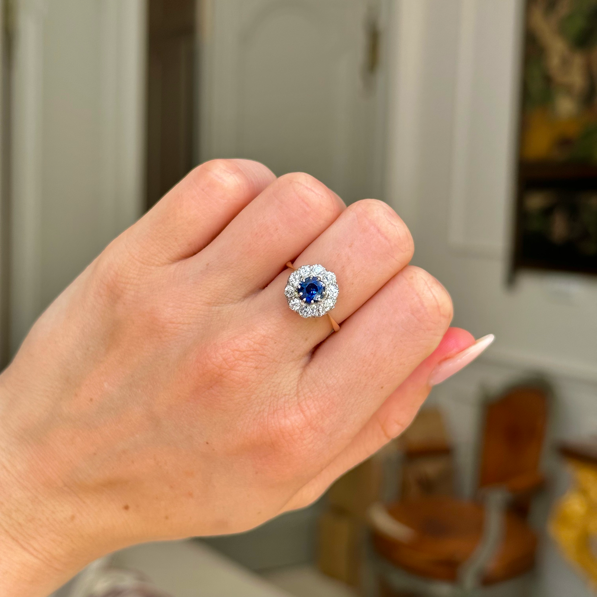 Antique sapphire and diamond daisy cluster ring, 18ct yellow gold, platinum