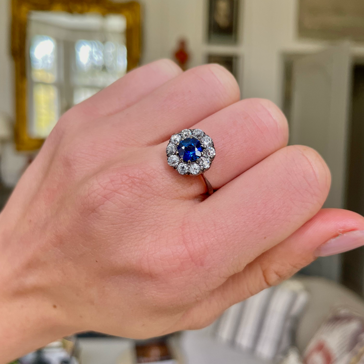 Antique sapphire and diamond daisy cluster ring, 18ct yellow gold, platinum