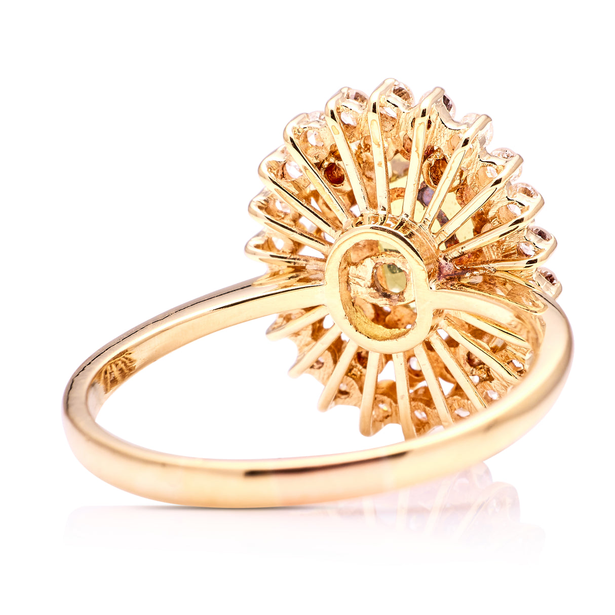 Vintage, 1950s green-yellow sapphire and diamond cluster ring, 18ct yellow gold back