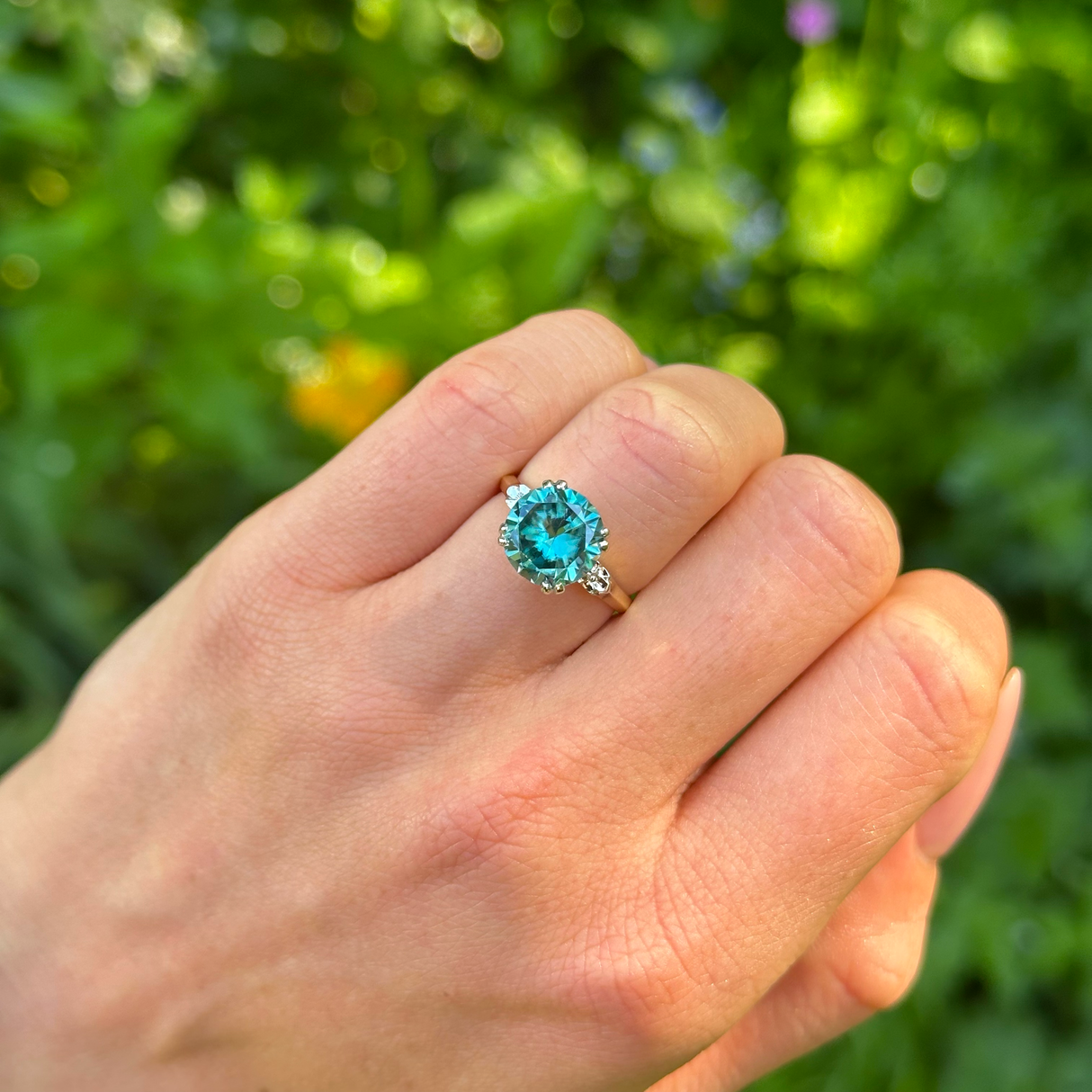 Vintage, 1940s Single-Stone Zircon Ring, 14ct Yellow Gold worn on hand.