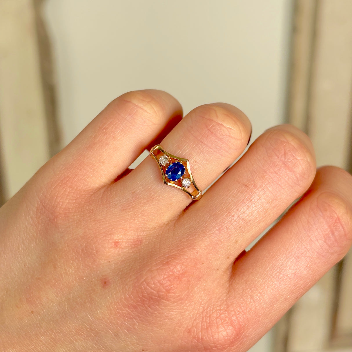 Vintage, 1940s sapphire & diamond ring