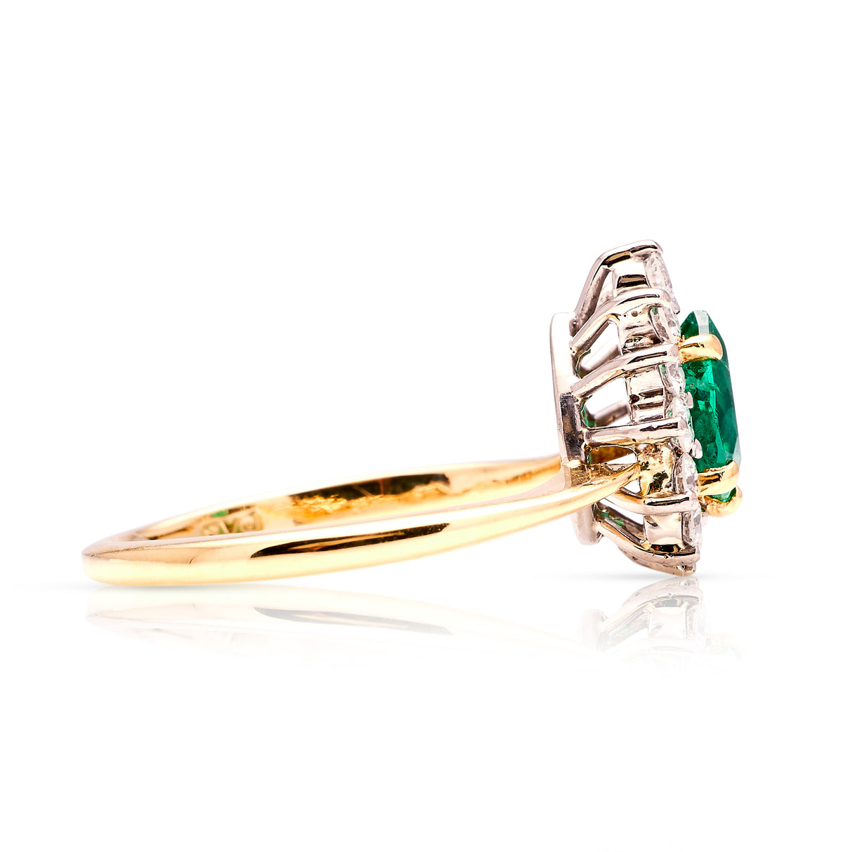 Vintage, 1980s emerald & diamond cluster ring side view