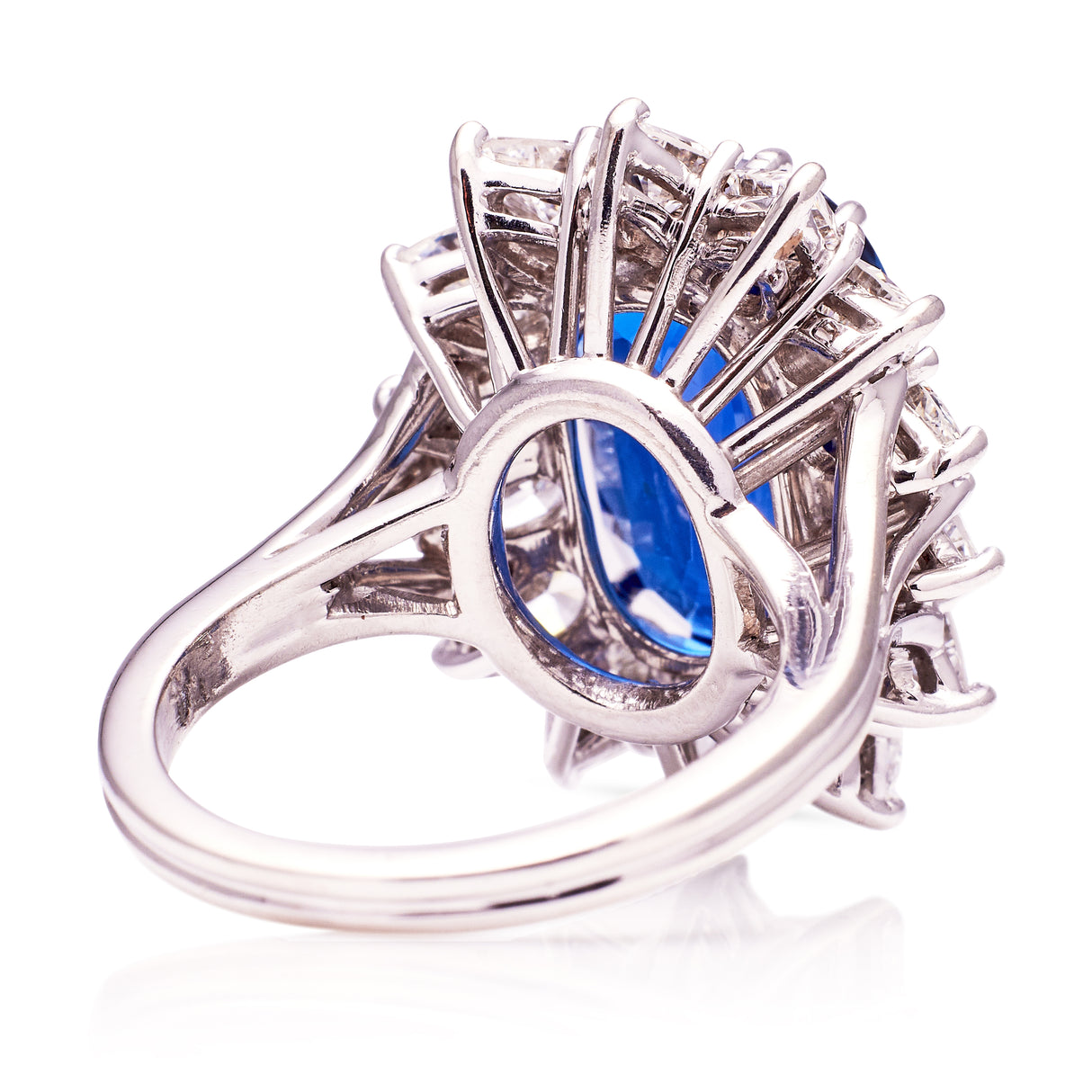 Vintage sapphire and diamond cluster ring, rear view.