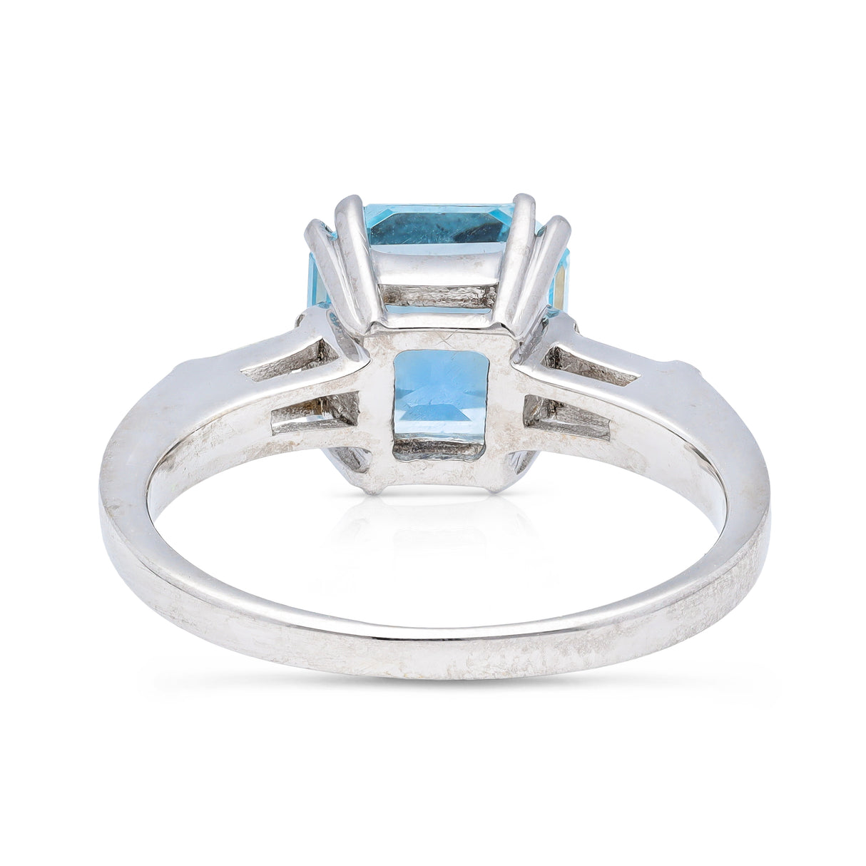 vintage aquamarine and diamond ring, rear view.