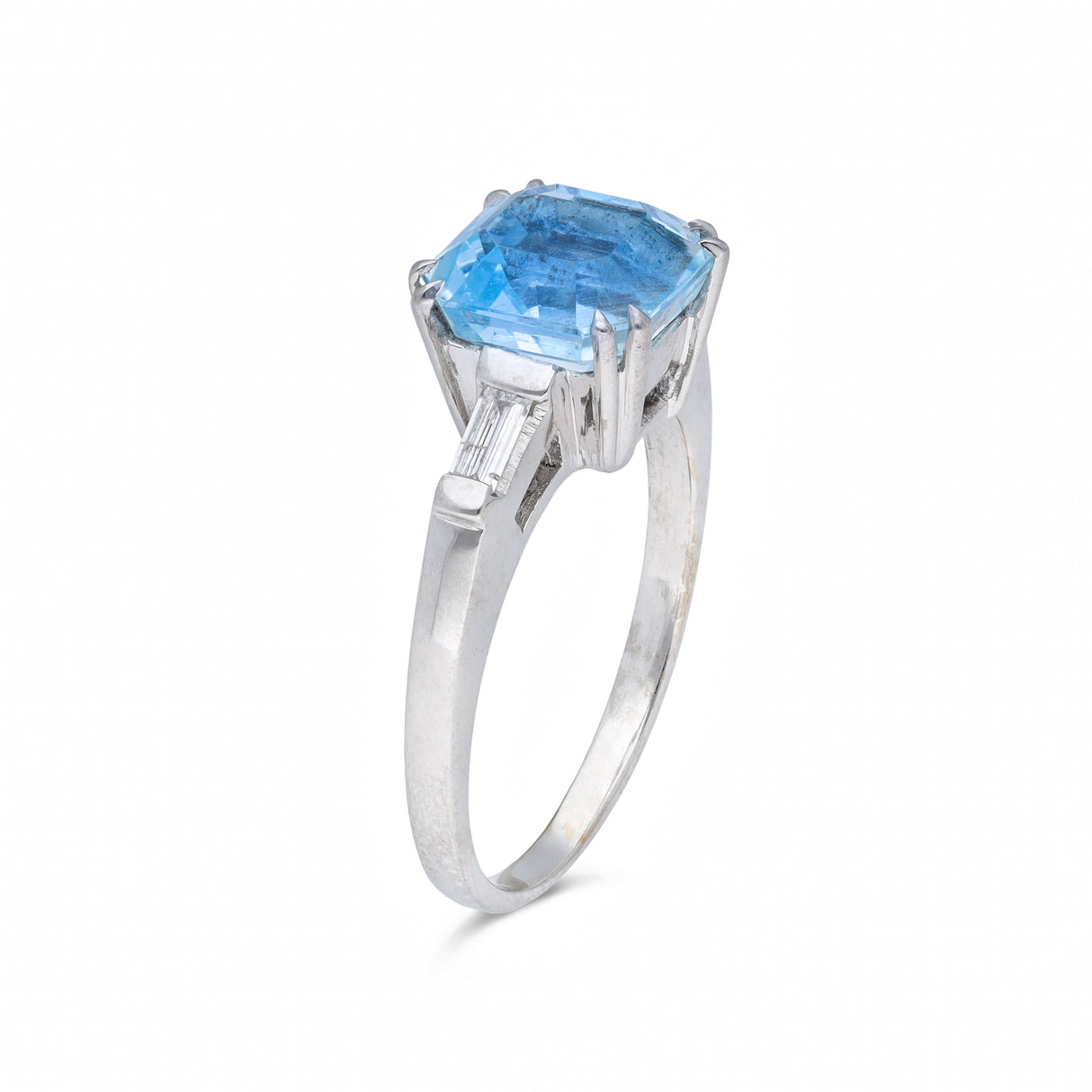 vintage aquamarine and diamond ring, side view.