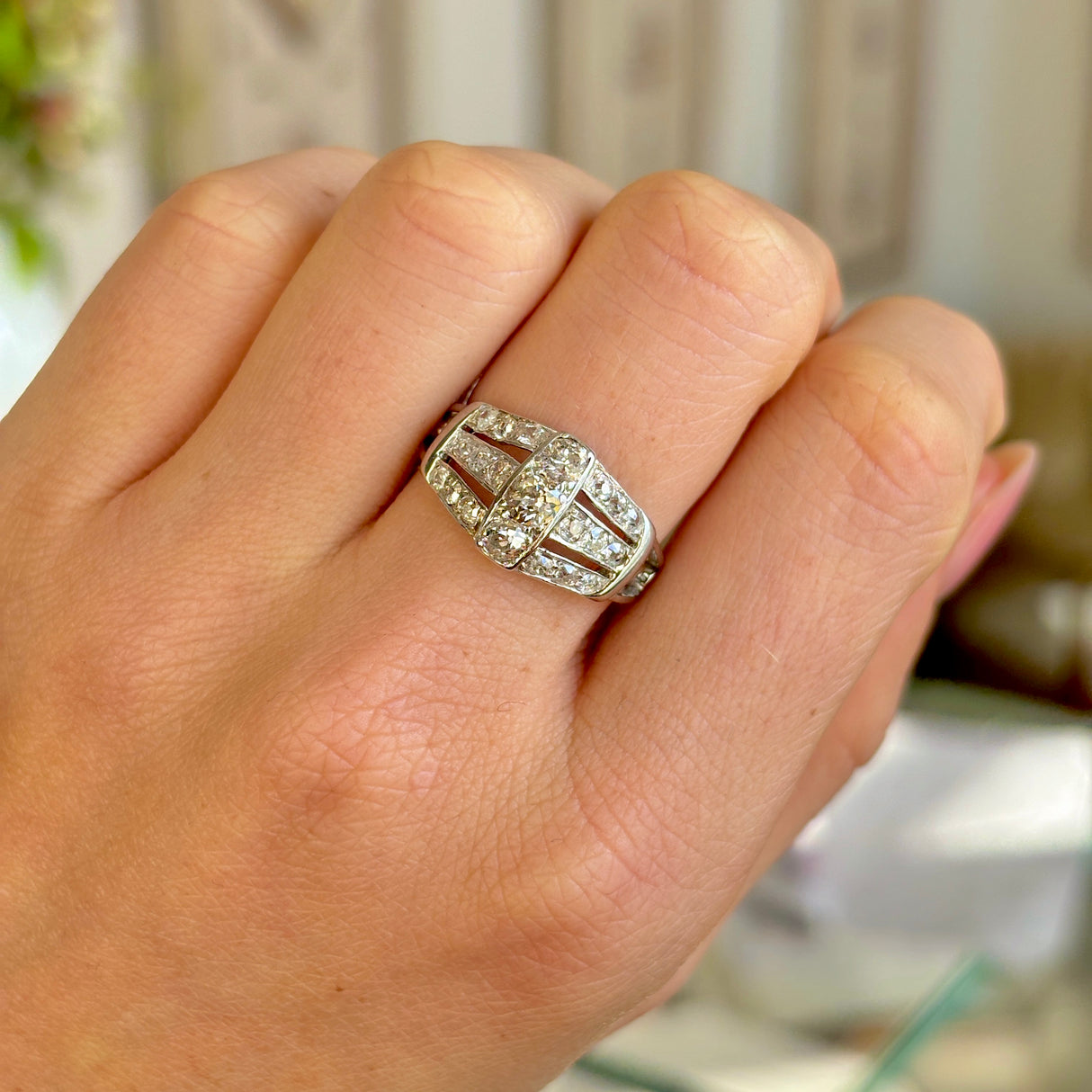Vintage, Art Deco diamond engagement ring