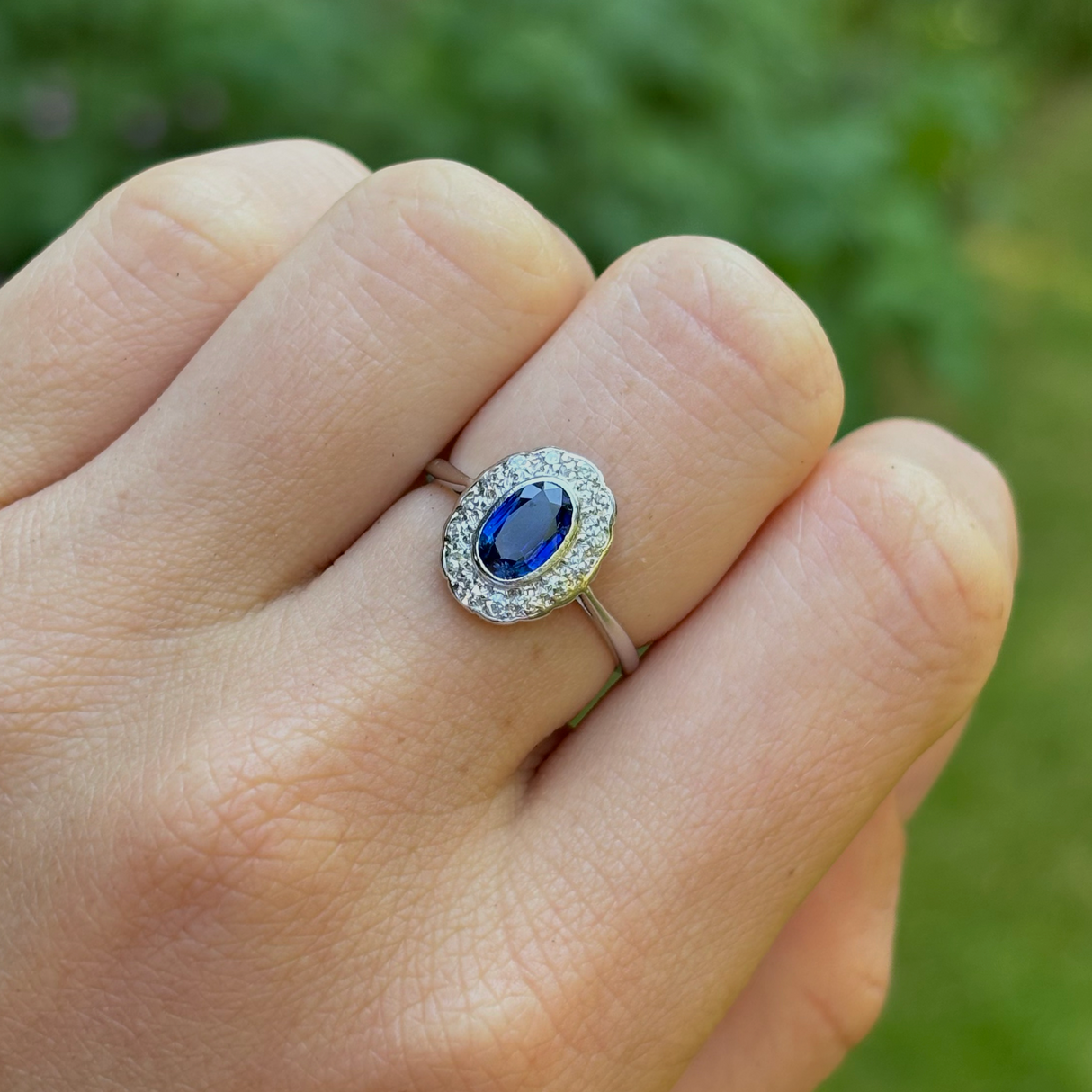 Vintage, Art Deco sapphire & diamond cluster ring, 18ct white gold & platinum