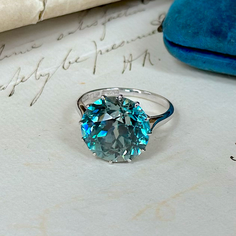 Vintage, Blue Zircon and Diamond Cocktail Ring, 18ct White Gold top view.