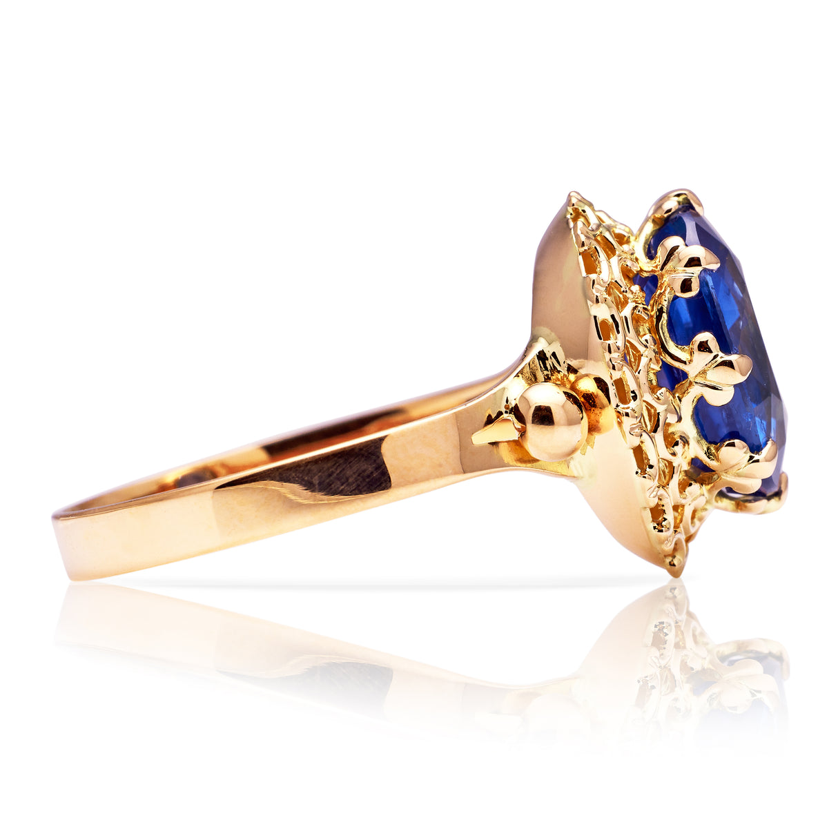 Vintage sapphire engagement ring, side view