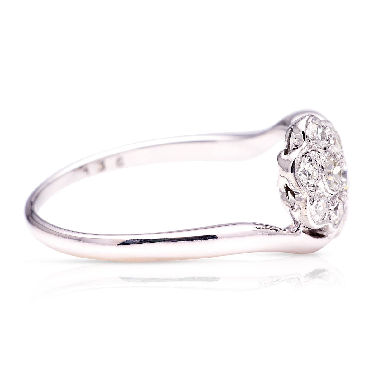 Vintage, 1940s diamond cluster engagement ring