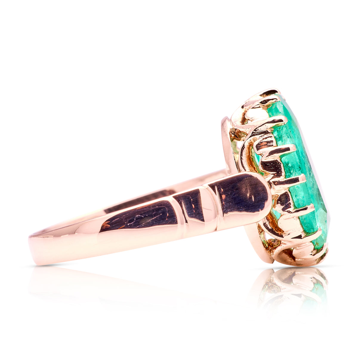 Antique, Victorian 4ct emerald single-stone ring