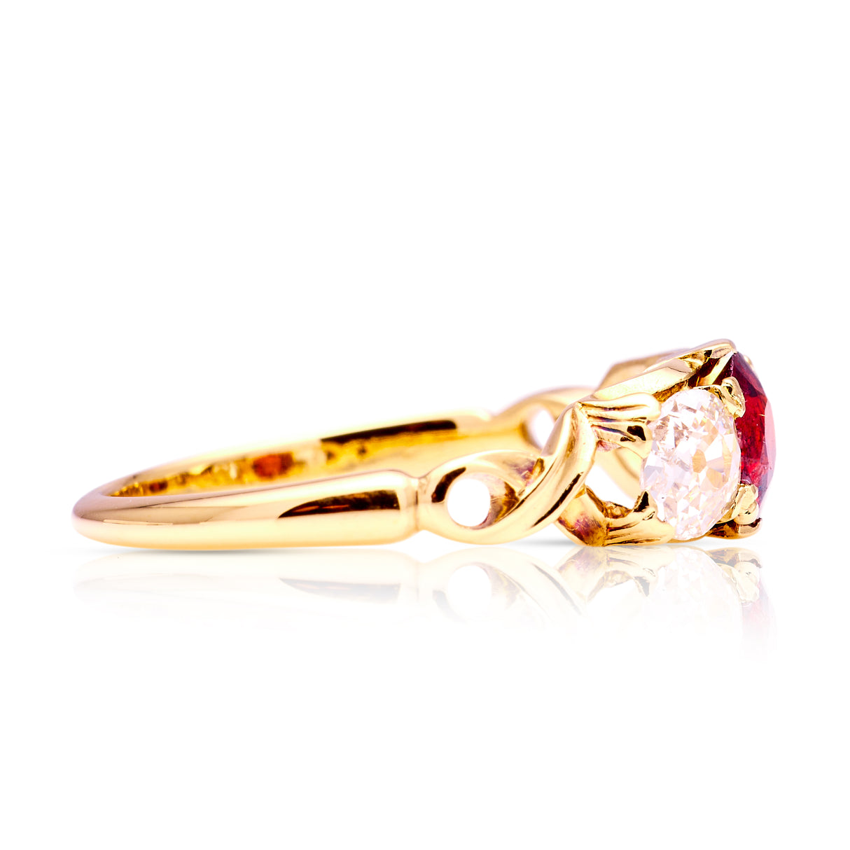 Antique, Victorian garnet & diamond three-stone ring