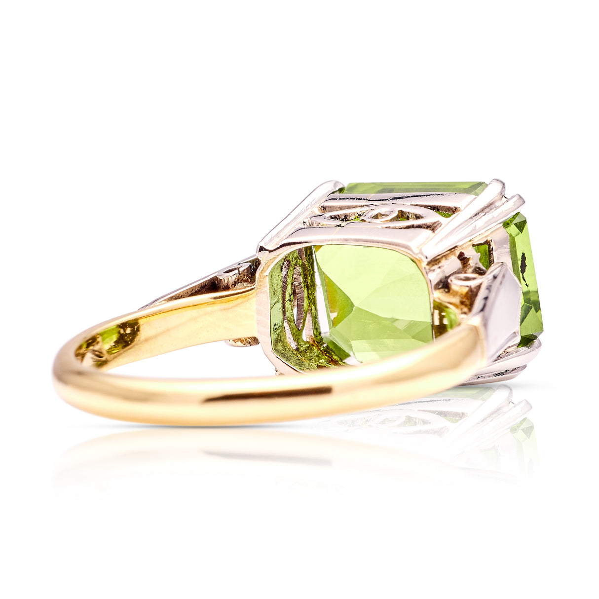 Vintage, Art Deco 7ct peridot ring