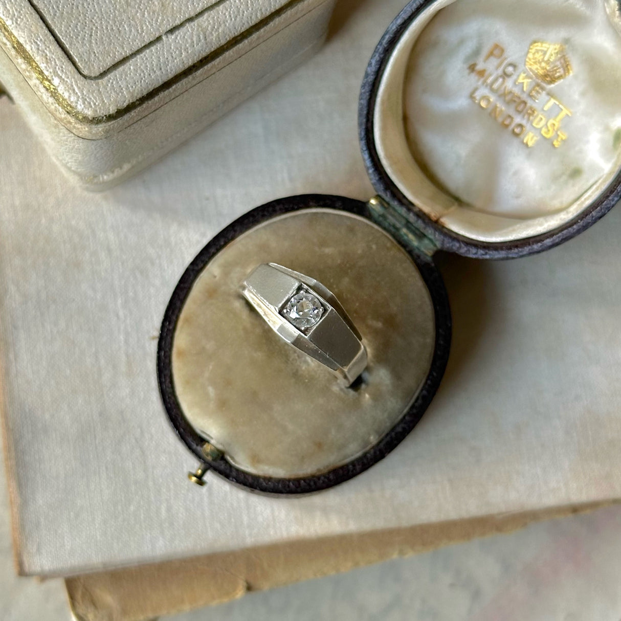 Vintage, Art Deco single-stone old diamond ring