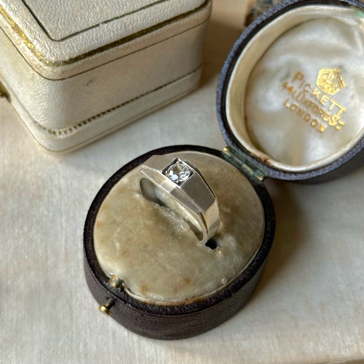 Vintage, Art Deco single-stone old diamond ring