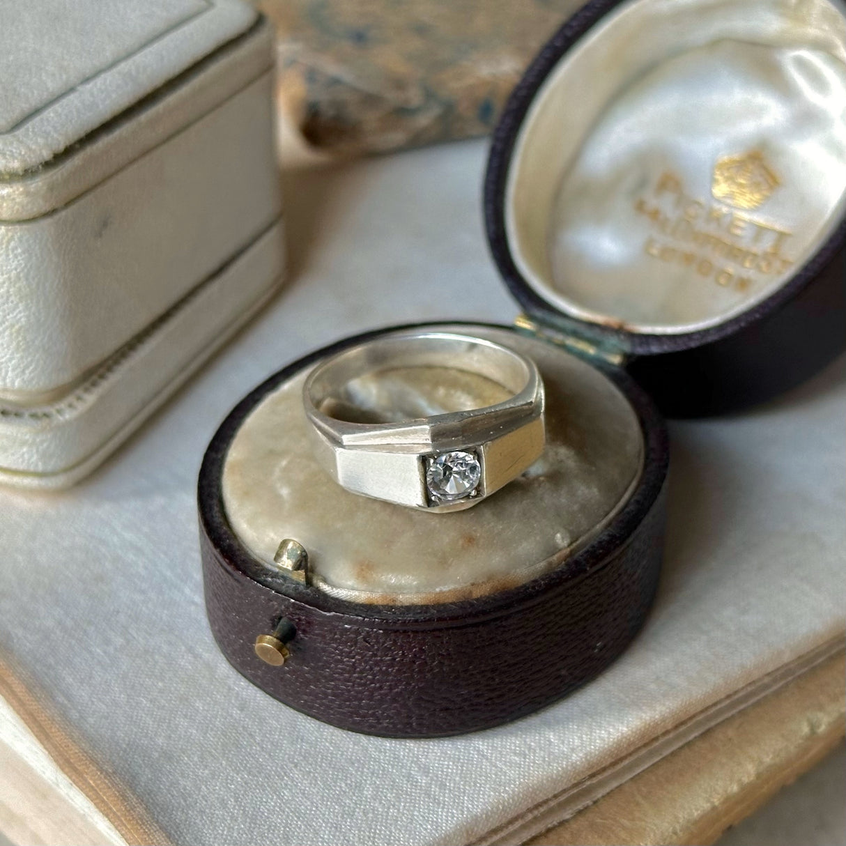 Vintage, Art Deco single-stone old diamond ring