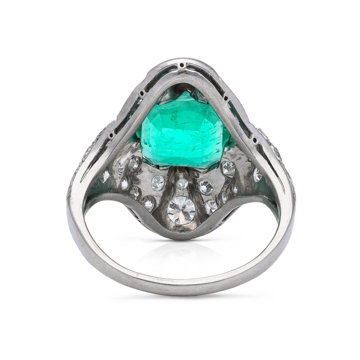 Art Deco emerald and diamond ring, rear view.