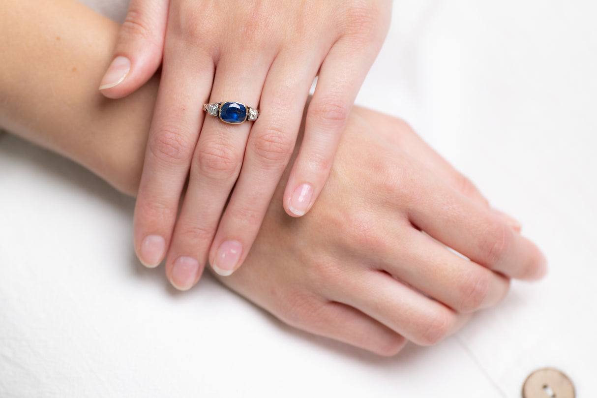 18th Century, Georgian, 18ct Gold, Silver, Sapphire and Diamond Ring Shop Now with Antique Ring Boutique | Antique Engagement Rings | Vintage Engagement Rings Antique Rings | Antique Engagement Rings | Vintage Engagement Rings | Antique Jewellery Antique Engagement Rings | Vintage Engagement Rings Antique Rings | Antique Engagement Rings | Vintage Engagement Rings | Antique Jewellery