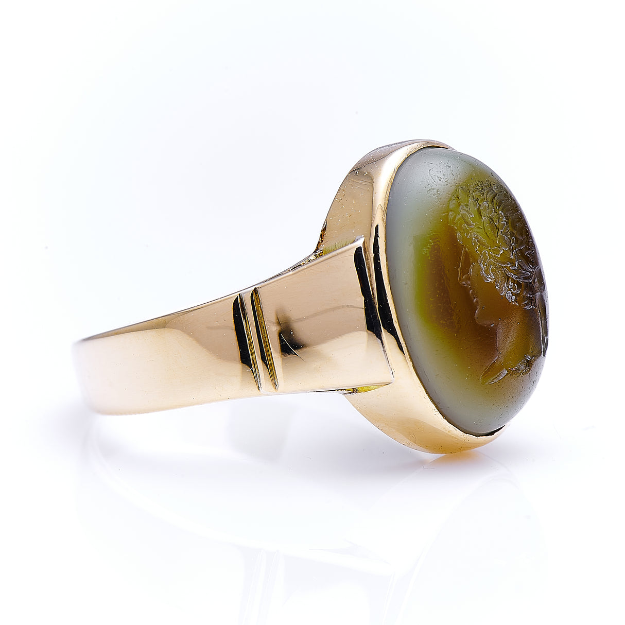 Georgian, 18ct gold, French, carved intaglio ring
