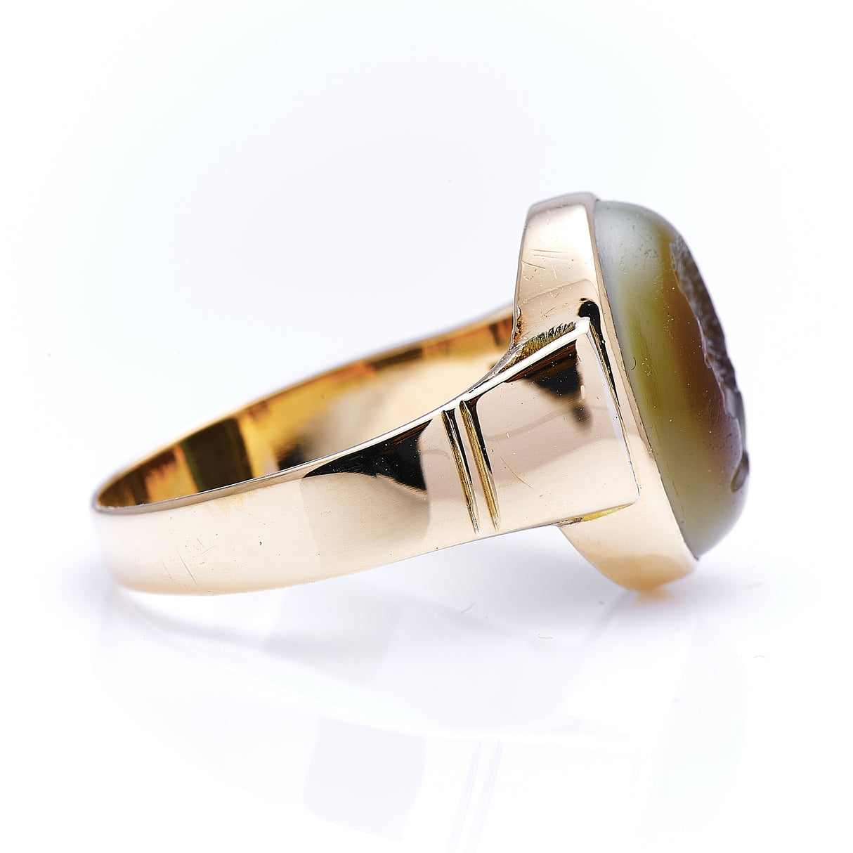 Georgian, 18ct gold, French, carved intaglio ring