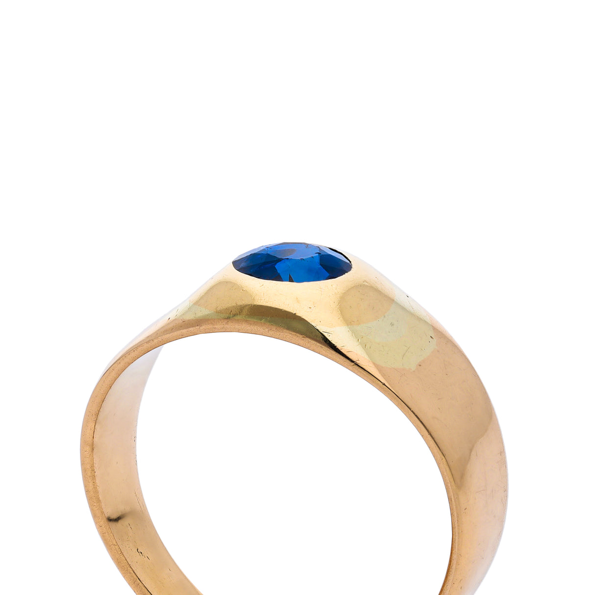 Victorian Burmese sapphire engagement ring, side view.