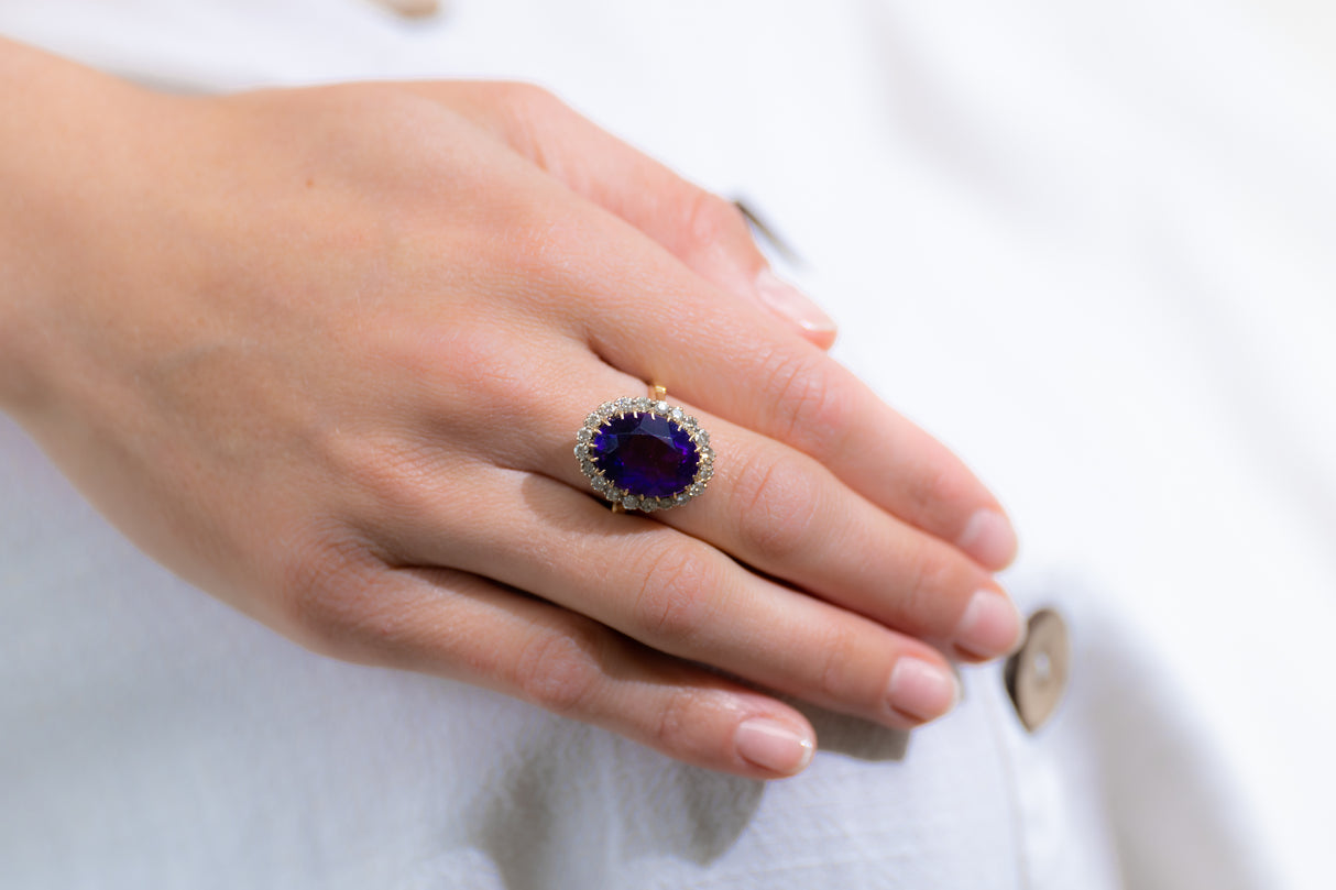 Art Deco, 18ct gold, amethyst and diamond cluster ring