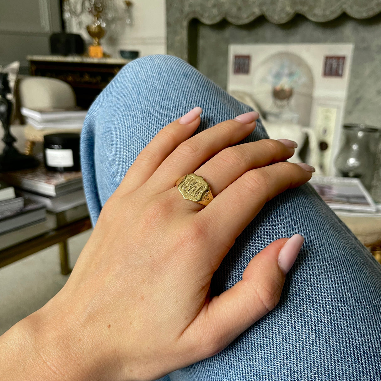 Signet ring, 18ct yellow gold