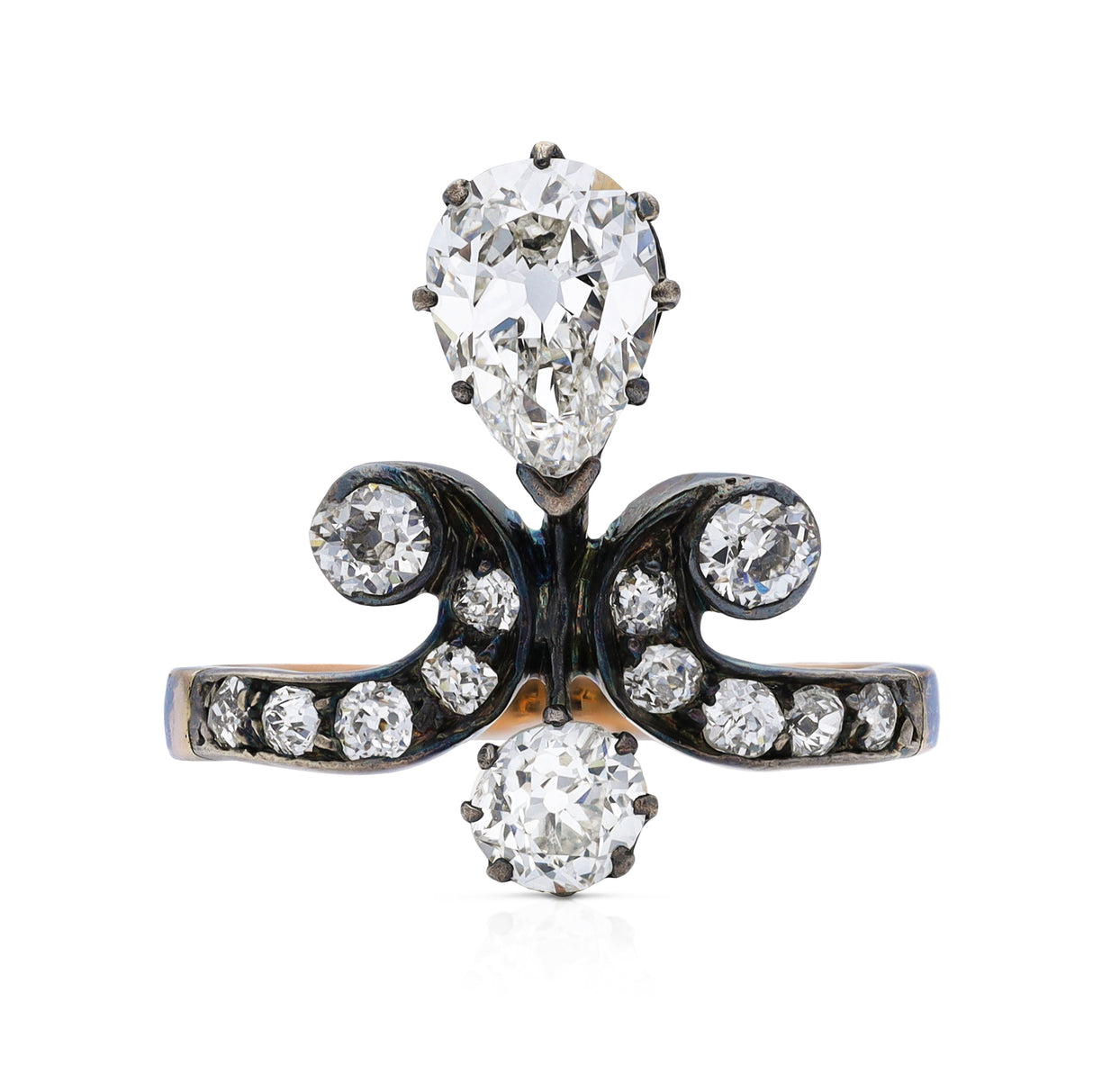antique pear cut diamond ring, front view.