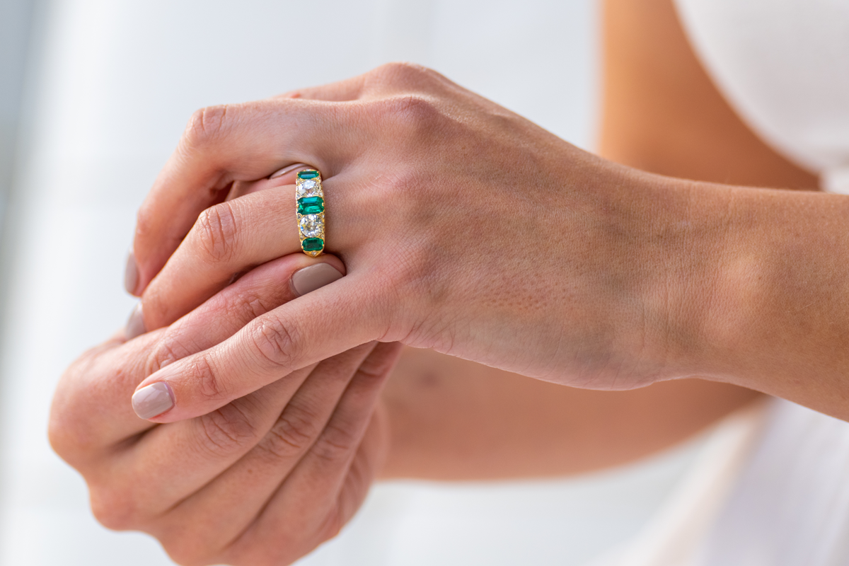 Victorian, 18ct yellow gold, emerald and diamond five-stone ring