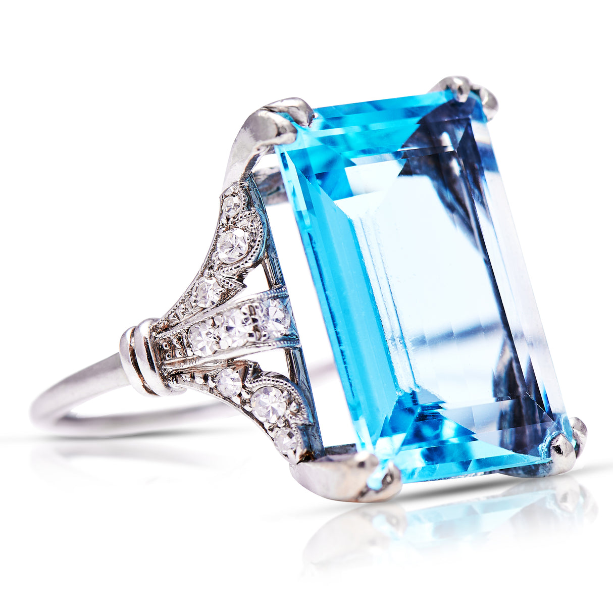 Art Deco | 1920s, aquamarine & diamond cocktail ring