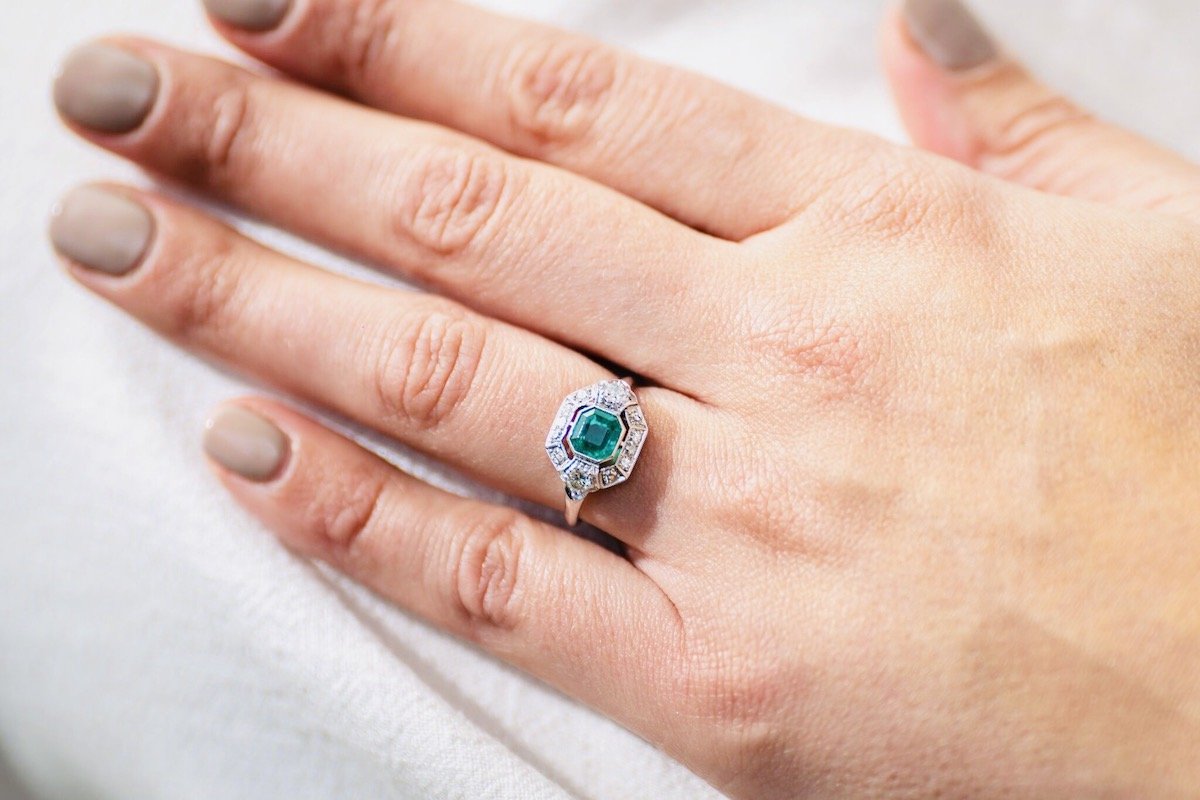 Antique, Art Deco, platinum, 18ct white gold, emerald and diamond cluster ring