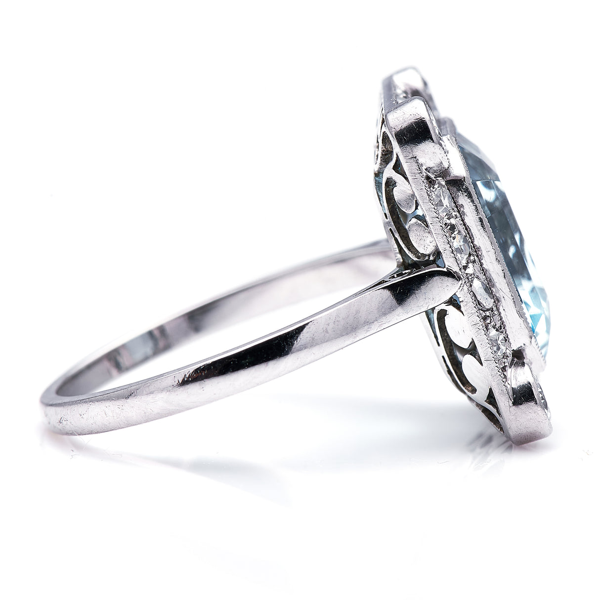 Belle Époque, 18ct White Gold, Aquamarine and Diamond Ring