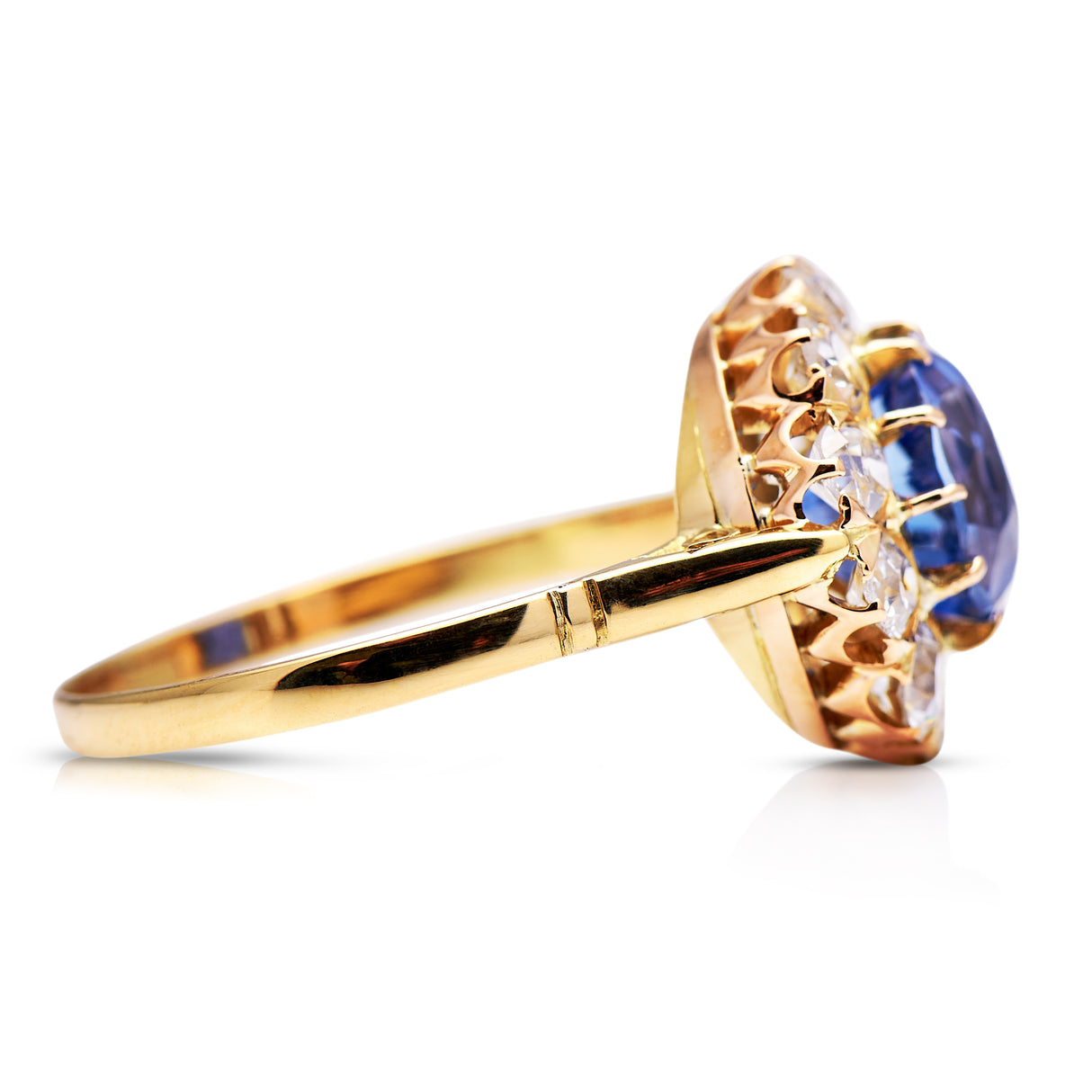 Antique | Edwardian, ceylon sapphire and diamond cluster ring