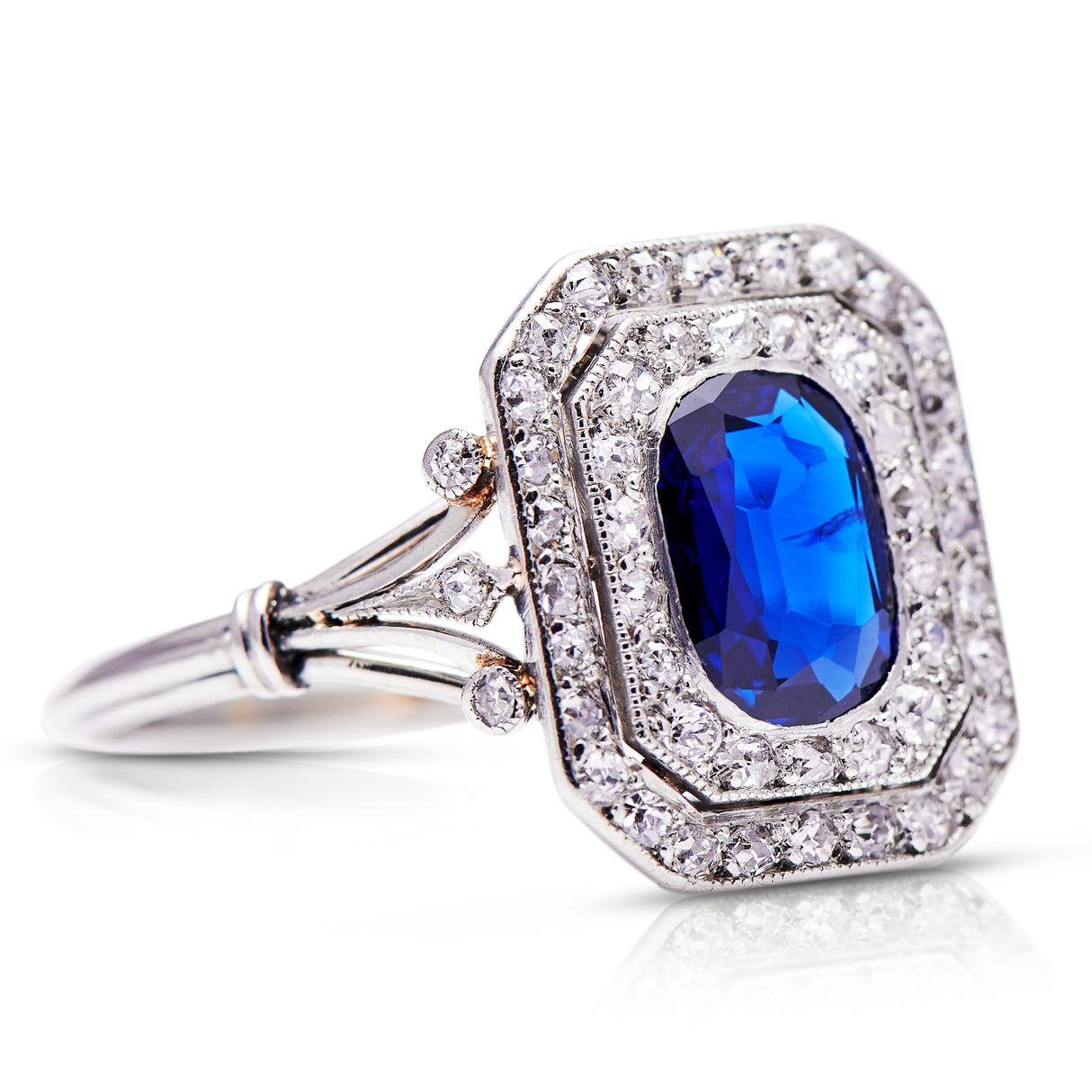 Beautiful design | Edwardian, sapphire & diamond cluster ring
