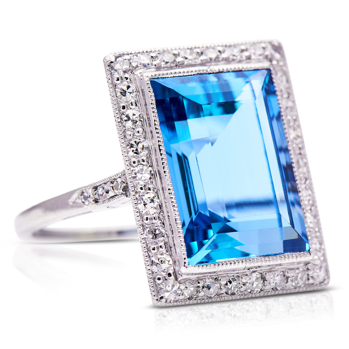 Art deco coral rings. Vintage coral rings. Antique aquamarine. Antique aquamarine ring. Antique aquamarine rings. Antique aquamarine and diamond rings. Platinum aquamarine rings. Antique aquamarine ring. Natural aquamarine coral jewellery. Art deco aquamarine rings. Vintage aquamarine rings.