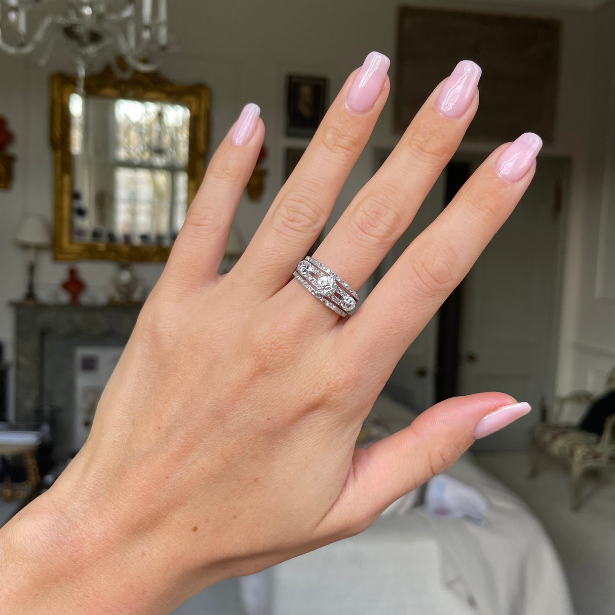 Art Deco, 18ct white gold, three-stone diamond ring