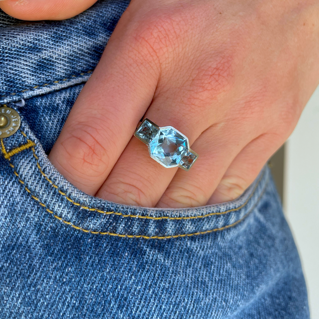 French 1920s Art Deco aquamarine ring, platinum