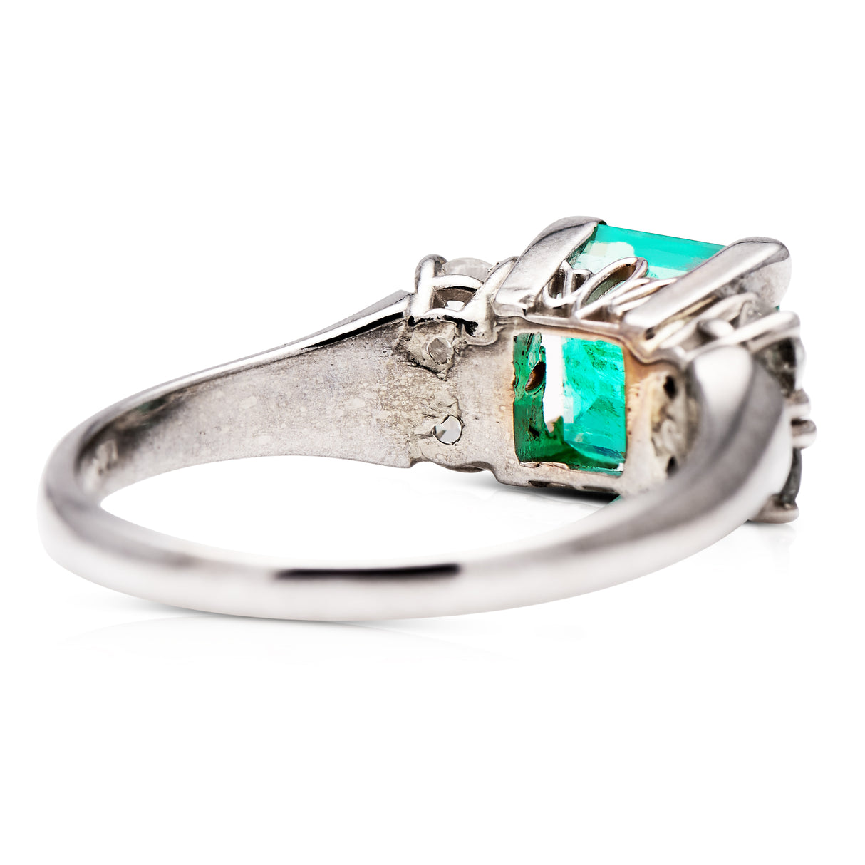 Art Deco, 14ct white gold, Colombian emerald and diamond ring