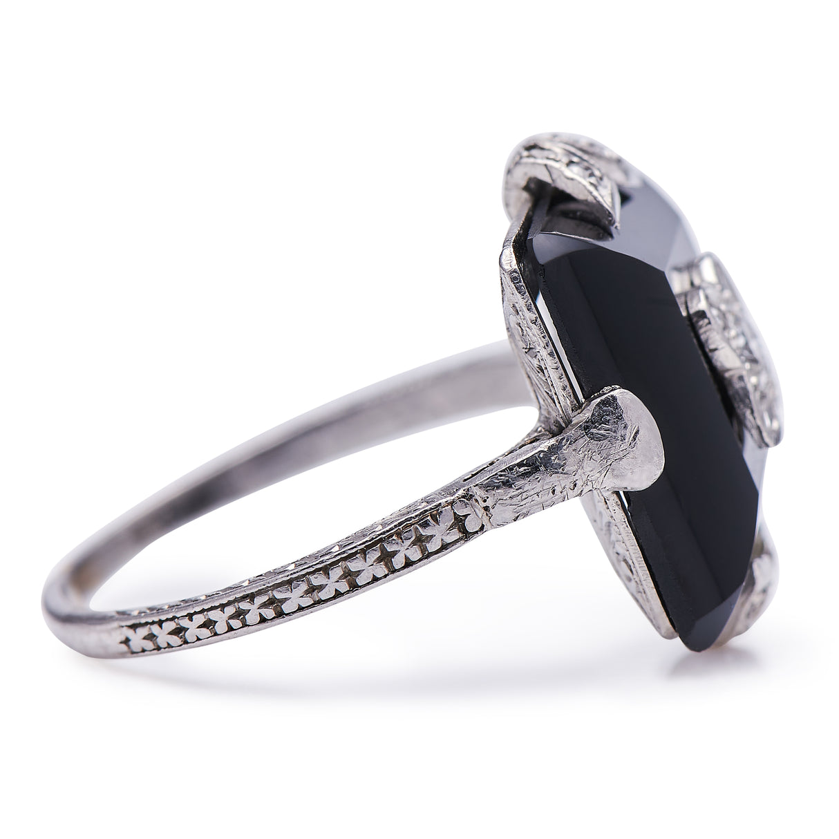 Antique Engagement Rings | Antique Ring Boutique | Vintage Engagement Rings | Antique Engagement Rings | Antique Jewellery company | Vintage Jewellery Art Deco, Platinum, Onyx and Diamond Ring
