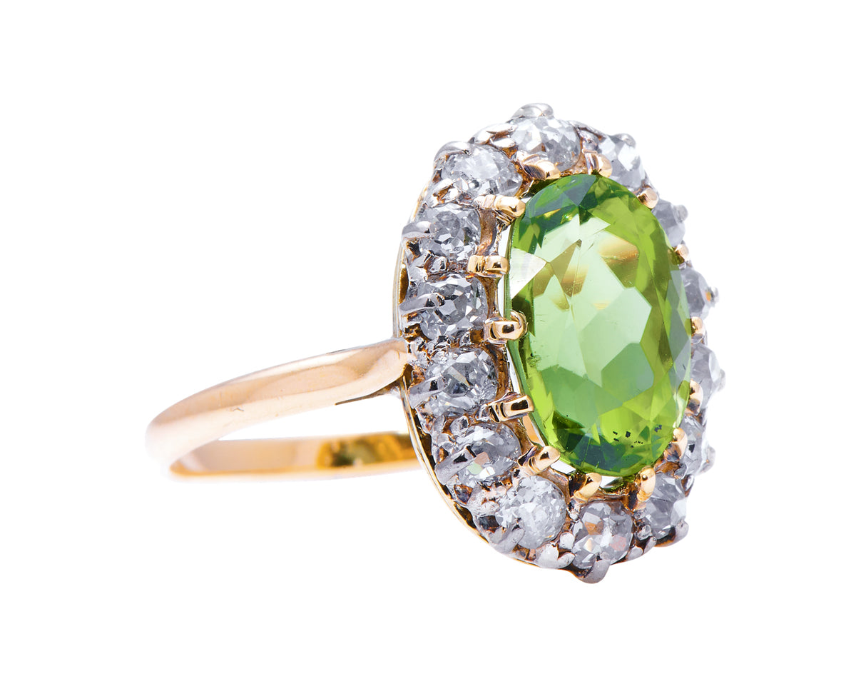 Art Deco, 18ct gold, peridot and diamond cluster ring