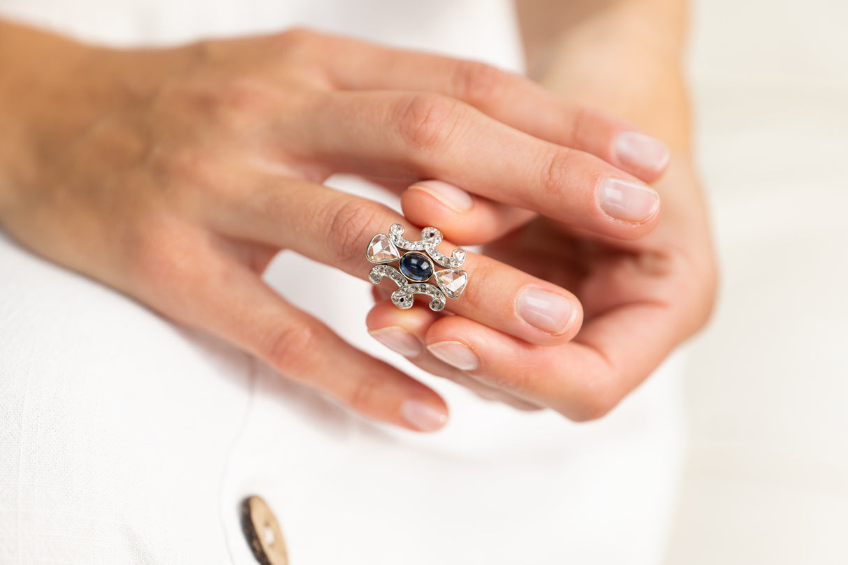 Belle Époque, 18ct gold, cabochon sapphire and rose-cut diamond ring