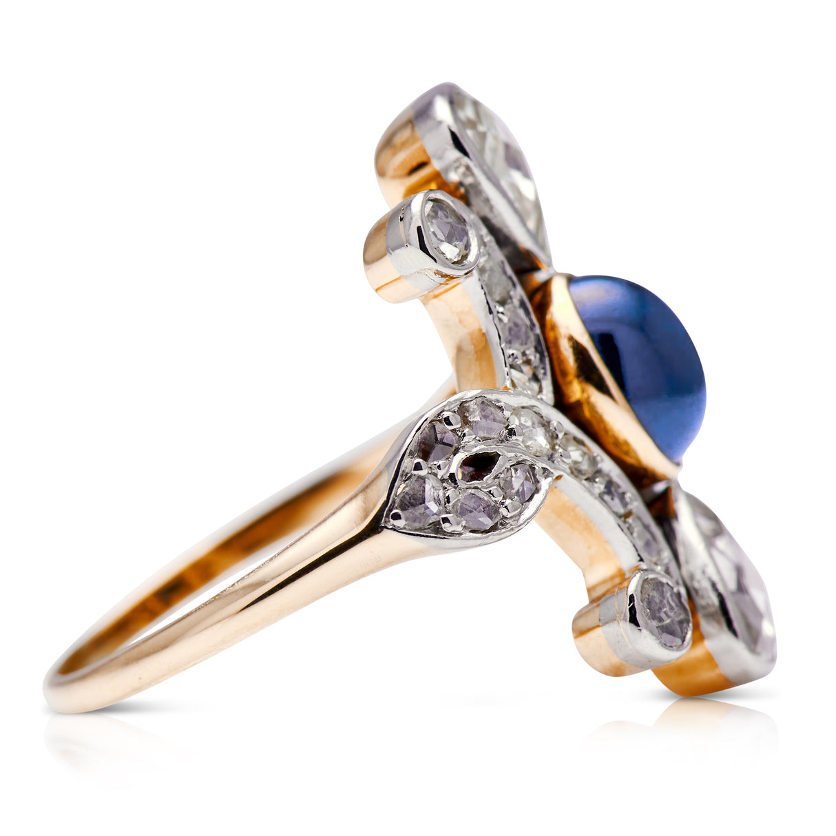 Belle Époque, 18ct gold, cabochon sapphire and rose-cut diamond ring