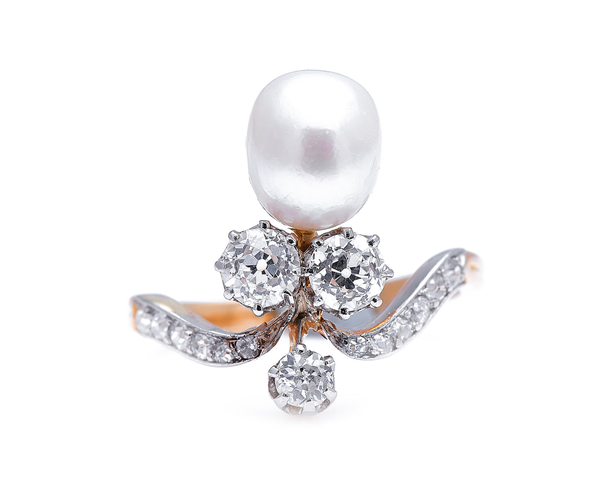 Aquamarine-Beryl-Diamond-Mid-Century-14-Carat-Gold-Vintage-Ring-Antique