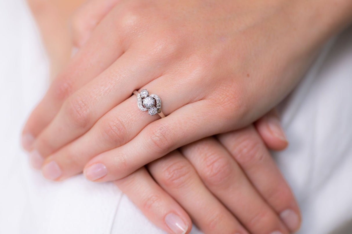 Edwardian, 18ct white gold, diamond twist ring