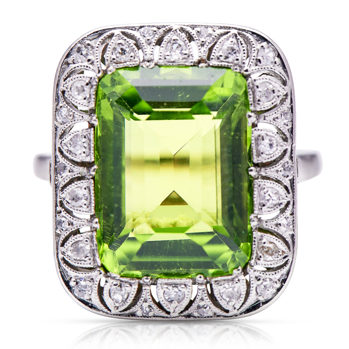 Belle-Époque-Peridot-Diamond-Platinum-Antique-Platinum-Cocktail-Ring-Vintage-Style-Contemporary